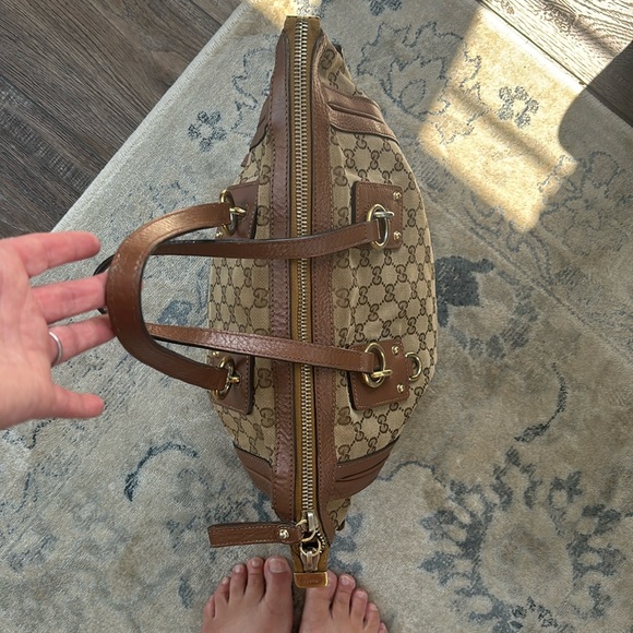 GUCCI GG Canvas Tote - Picture 12 of 17